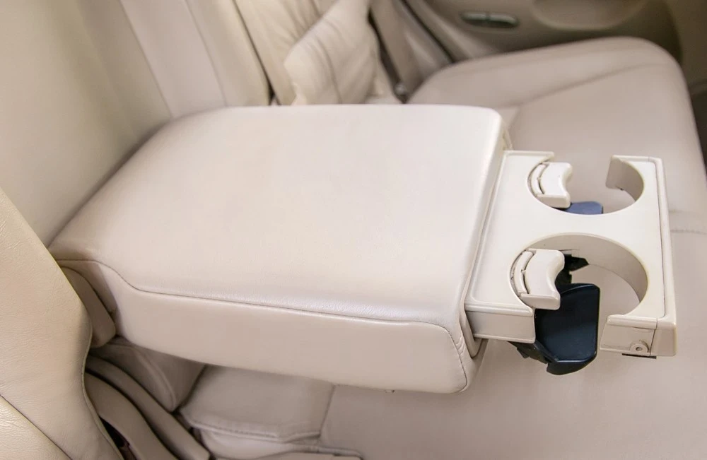 2004 Lexus GX 1st Gen - Image 16 of 19