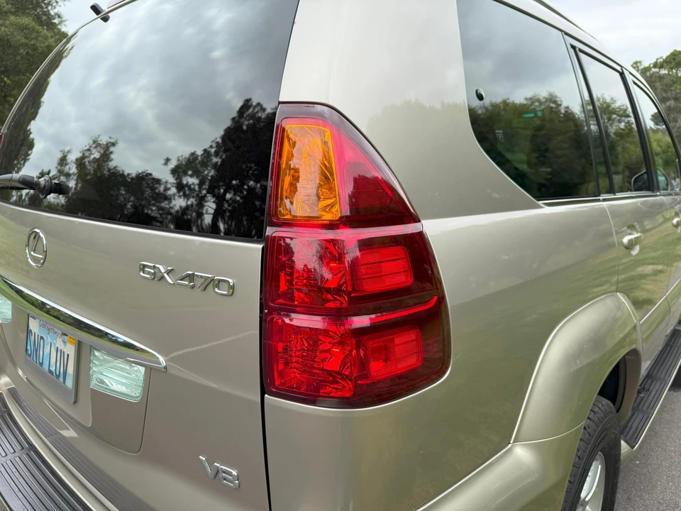 2004 Lexus GX 1st Gen - Image 16 of 31
