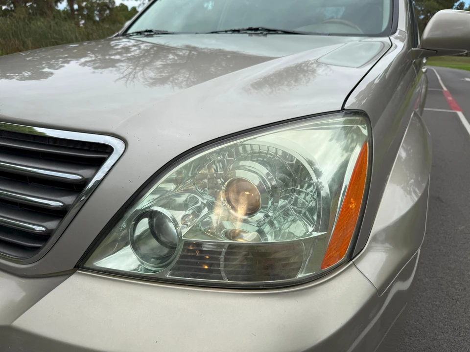 2004 Lexus GX 1st Gen - Image 10 of 31