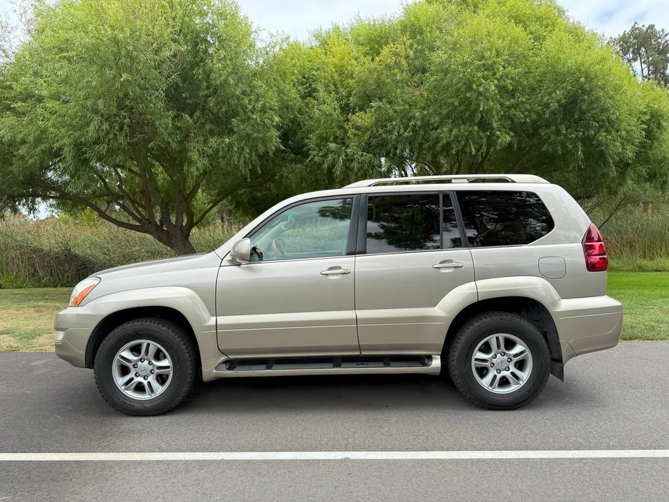 2004 Lexus GX 1st Gen - Image 6 of 31