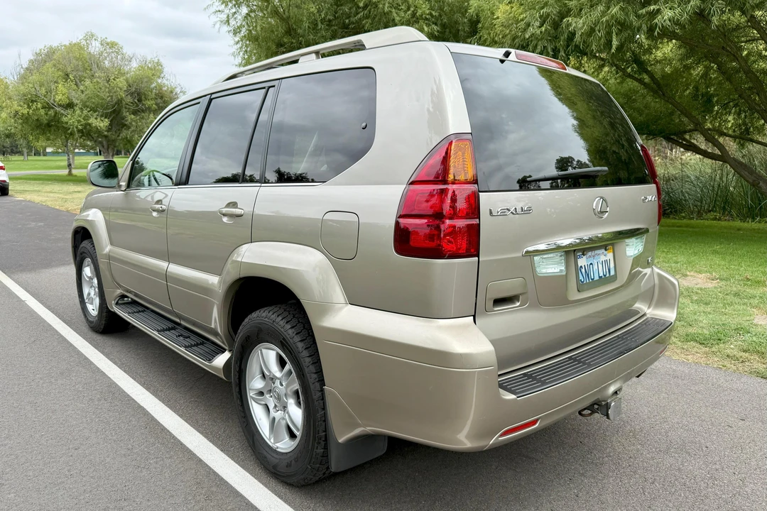 2004 Lexus GX 1st Gen - Image 4 of 31