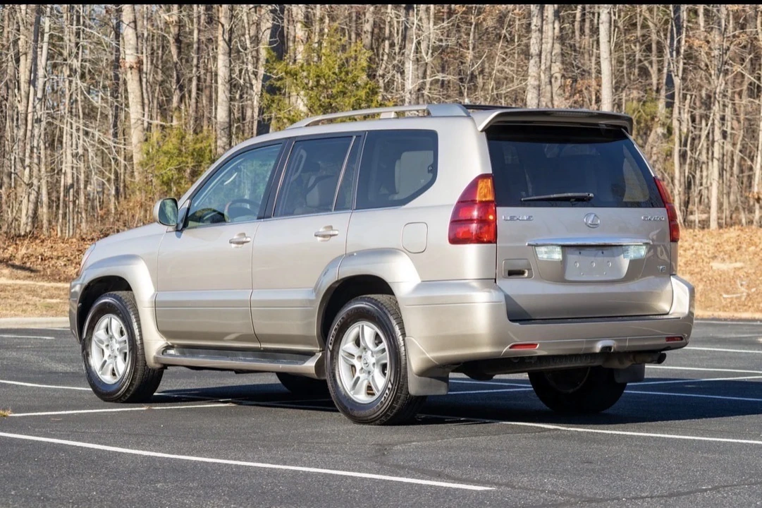2004 Lexus GX 1st Gen - Image 5 of 21