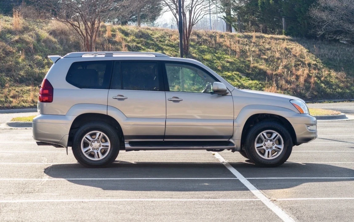 2004 Lexus GX 1st Gen - Image 2 of 21
