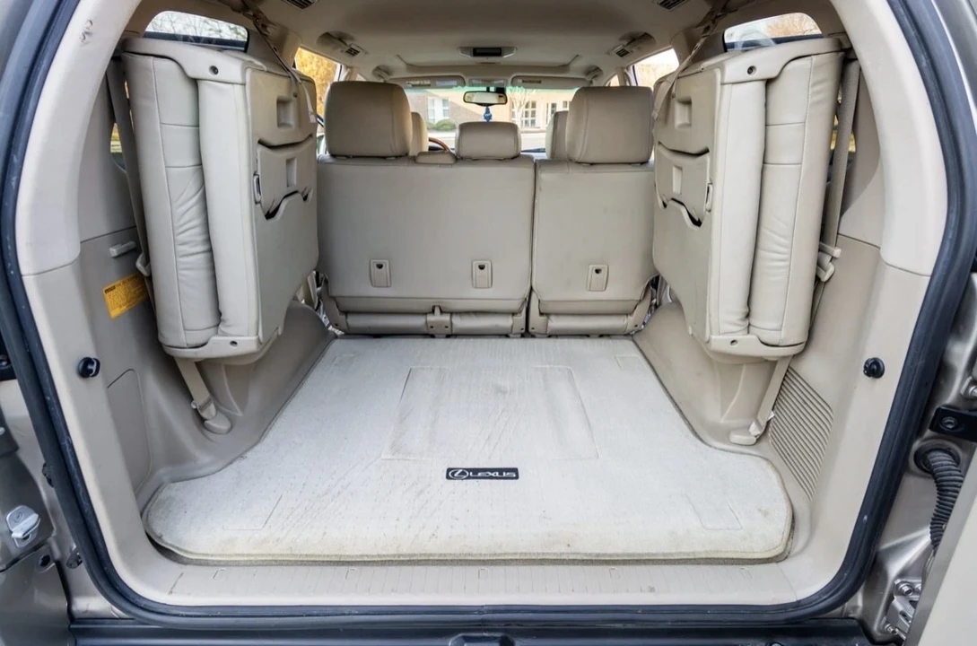 2004 Lexus GX 1st Gen - Image 21 of 21