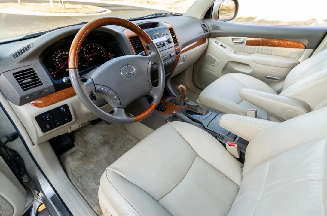 2004 Lexus GX 1st Gen - Image 18 of 21