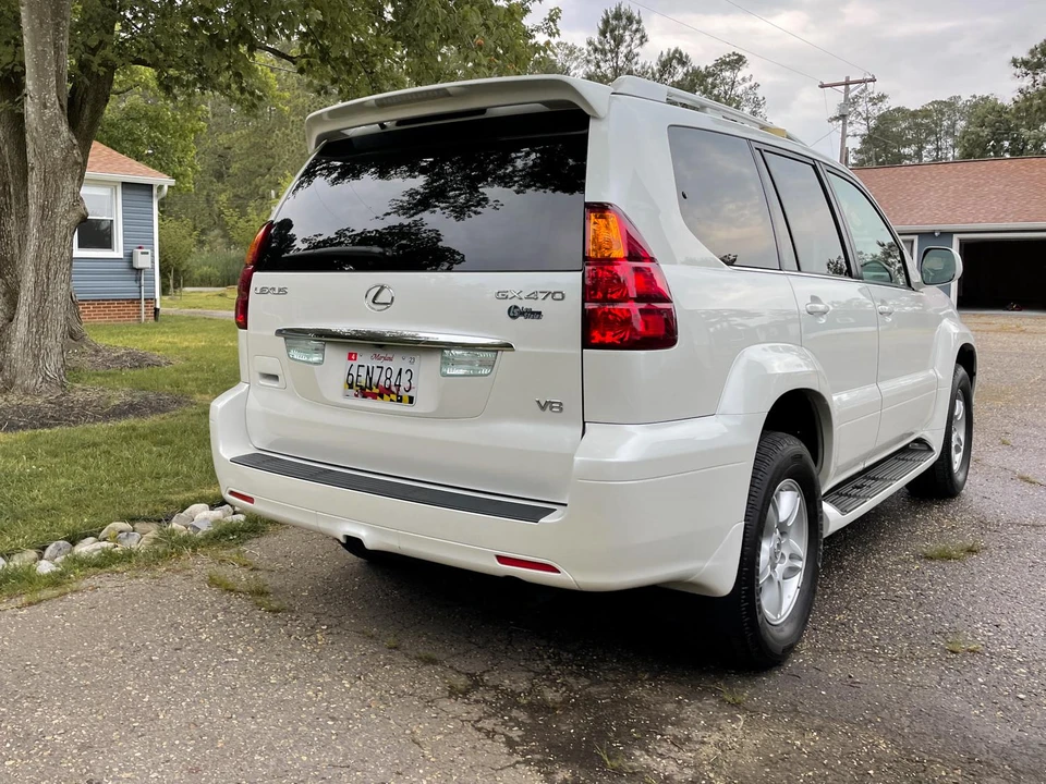 2004 Lexus GX 1st Gen - Image 18 of 31