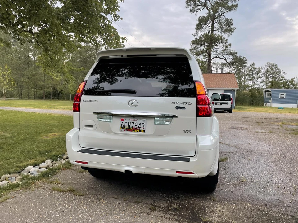 2004 Lexus GX 1st Gen - Image 16 of 31