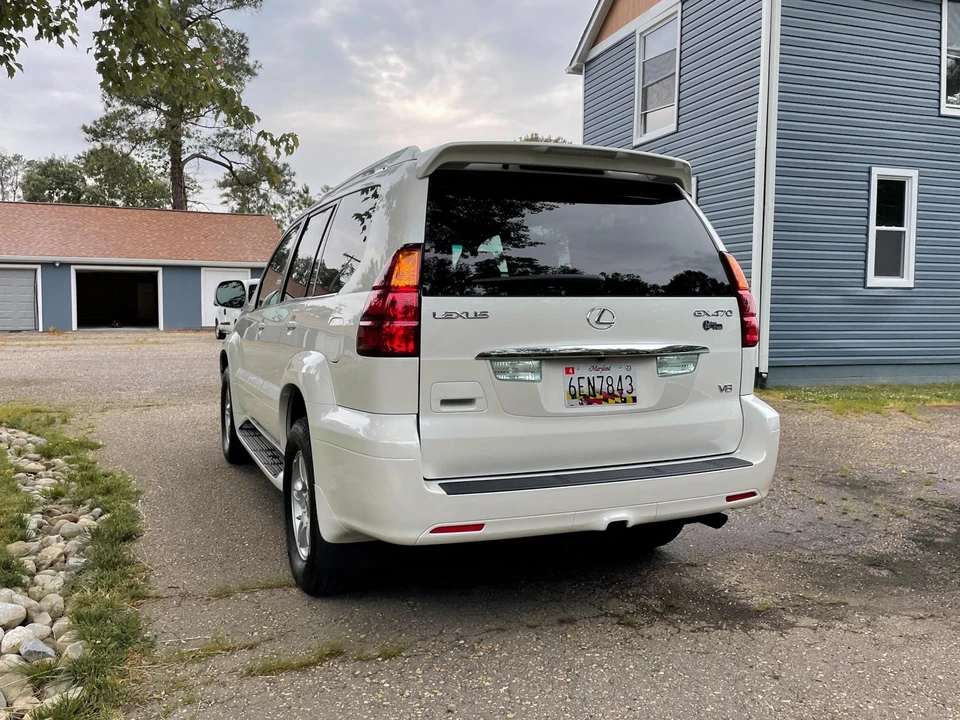 2004 Lexus GX 1st Gen - Image 14 of 31
