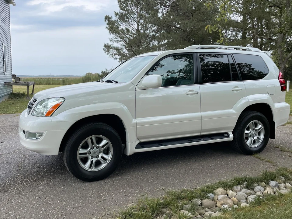 2004 Lexus GX 1st Gen - Image 10 of 31