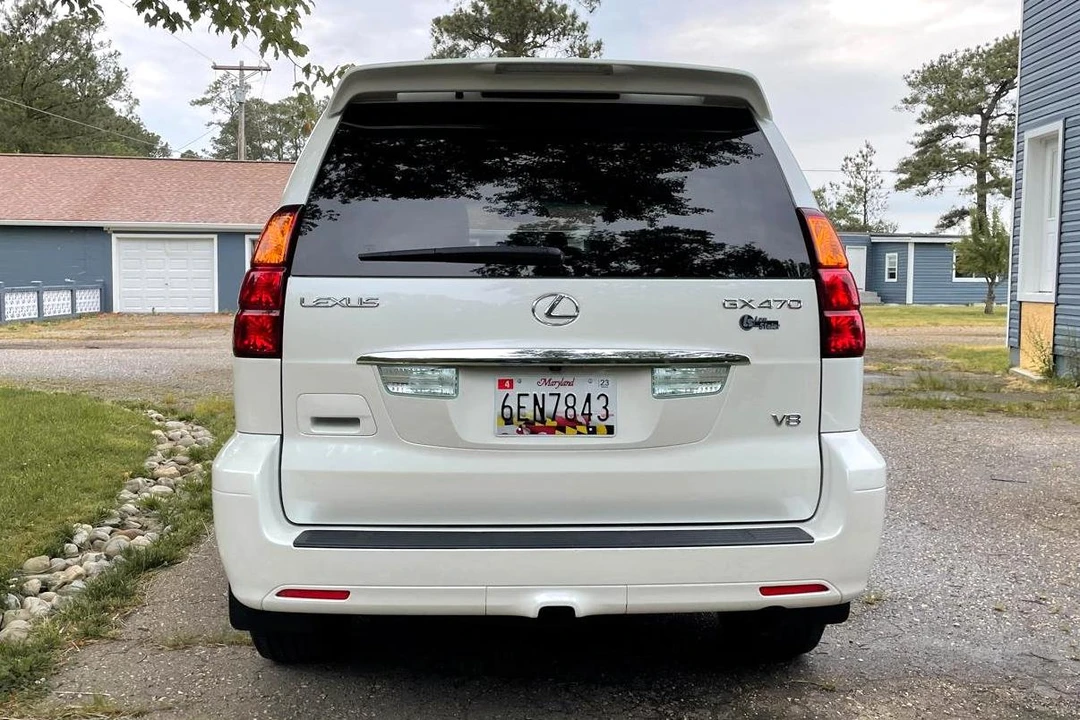 2004 Lexus GX 1st Gen - Image 5 of 31