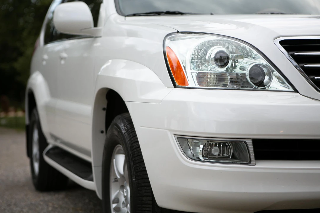2004 Lexus GX 1st Gen - Image 26 of 31