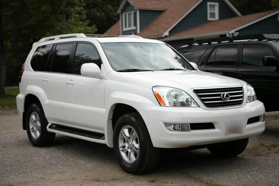2004 Lexus GX 1st Gen - Image 23 of 31