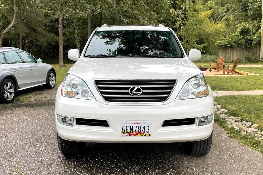 2004 Lexus GX 1st Gen - Image 2 of 31