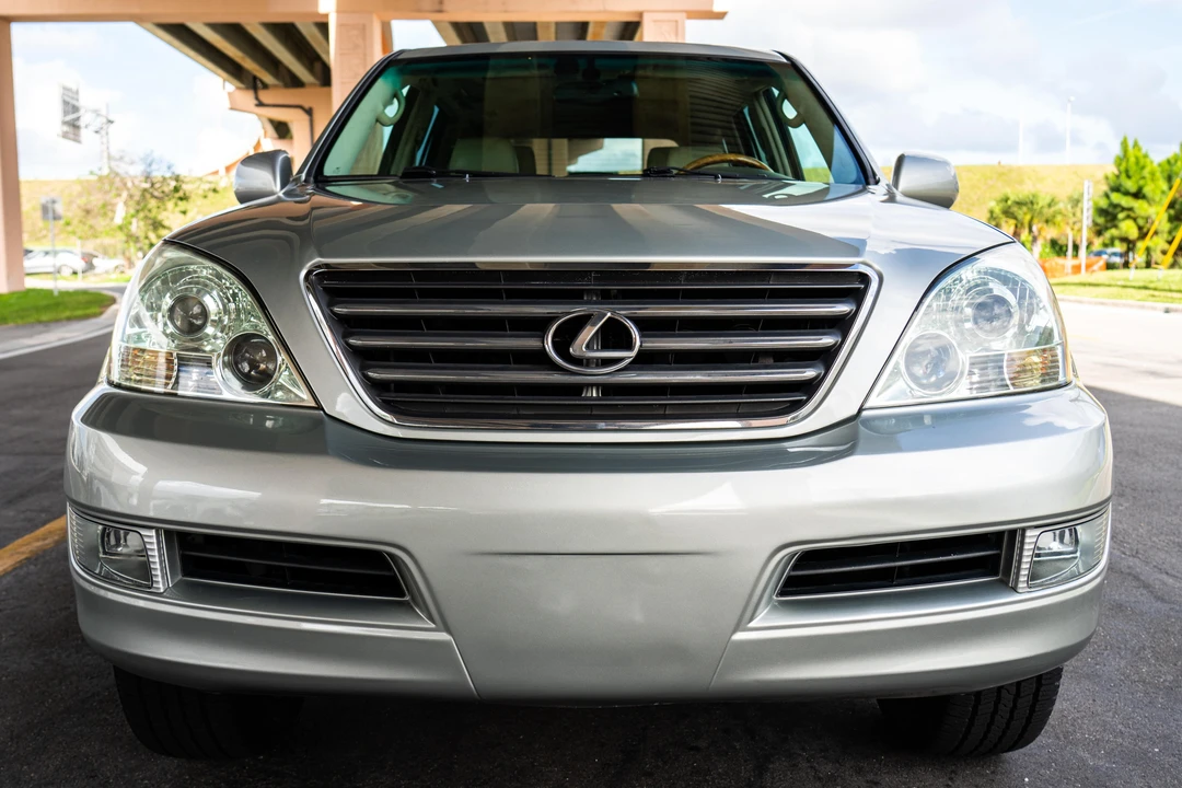 2004 Lexus GX 1st Gen - Image 2 of 31