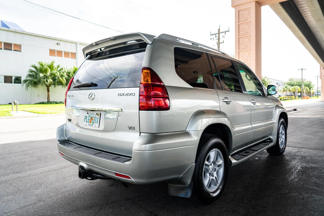 2004 Lexus GX 1st Gen - Image 12 of 31