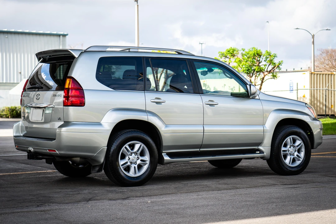 2004 Lexus GX 1st Gen - Image 4 of 31