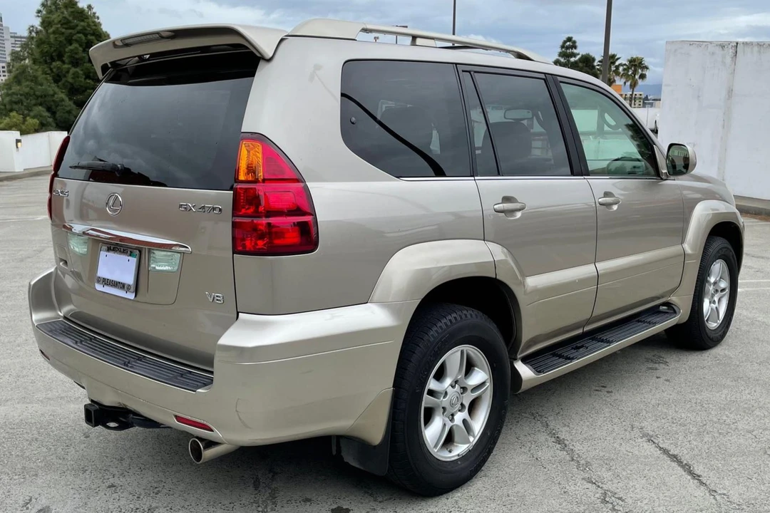 2004 Lexus GX 1st Gen - Image 4 of 31