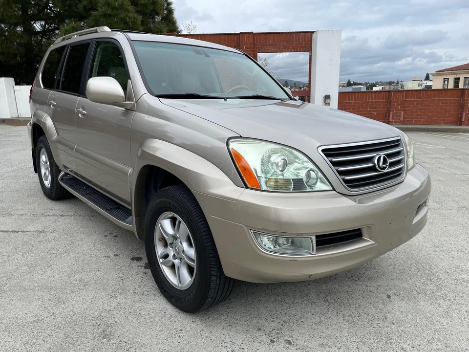 2004 Lexus GX 1st Gen - Image 18 of 31