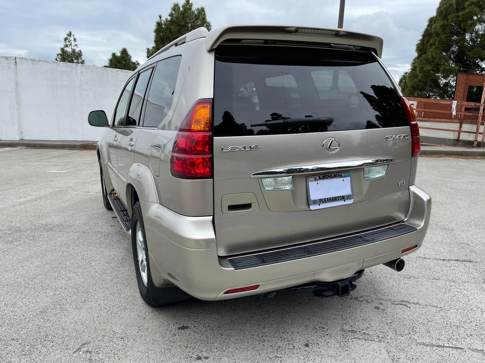 2004 Lexus GX 1st Gen - Image 11 of 31