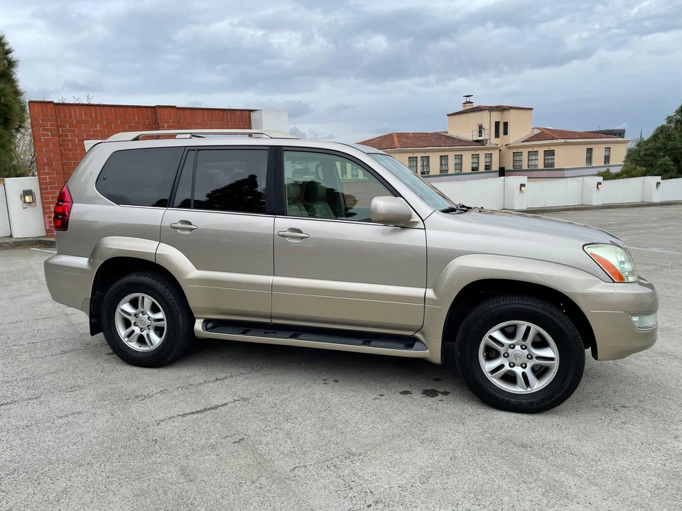 2004 Lexus GX 1st Gen - Image 14 of 31