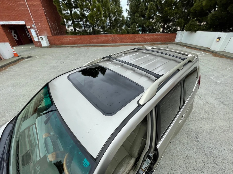 2004 Lexus GX 1st Gen - Image 19 of 31