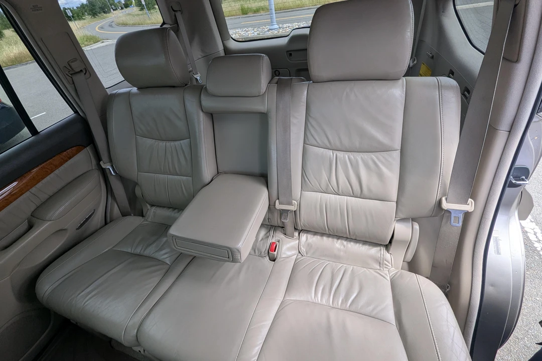 2004 Lexus GX 1st Gen - Image 24 of 31