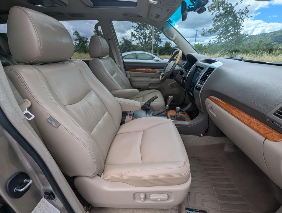 2004 Lexus GX 1st Gen - Image 31 of 31