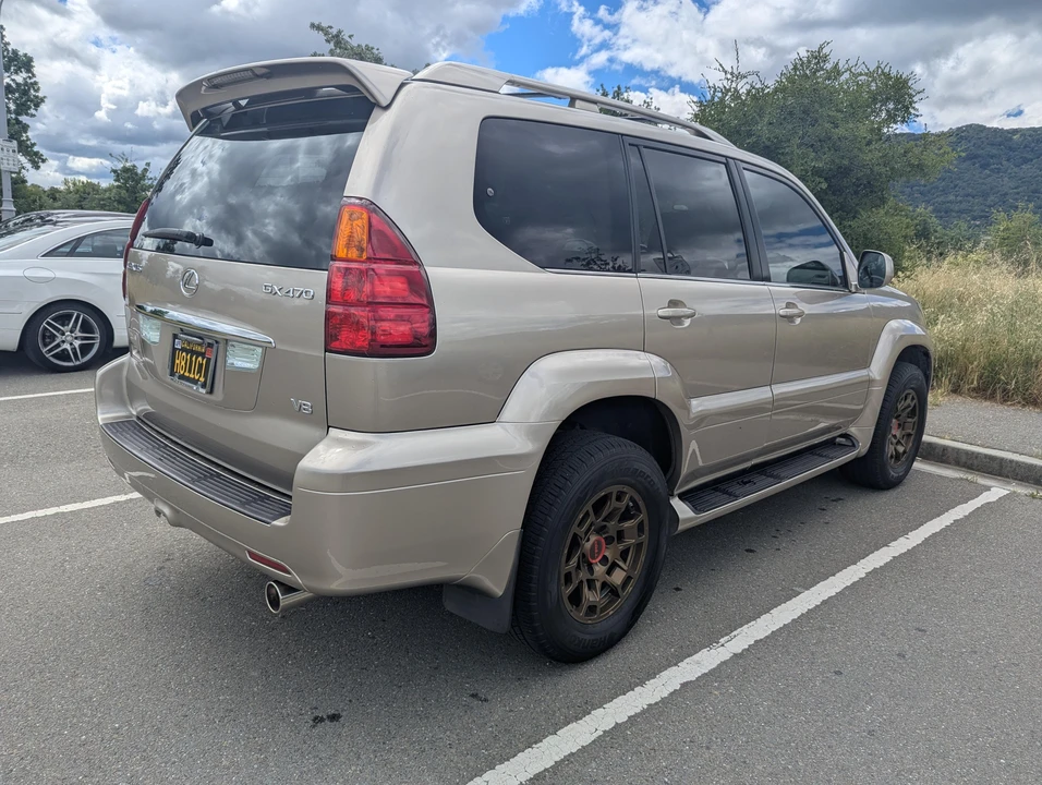 2004 Lexus GX 1st Gen - Image 10 of 31