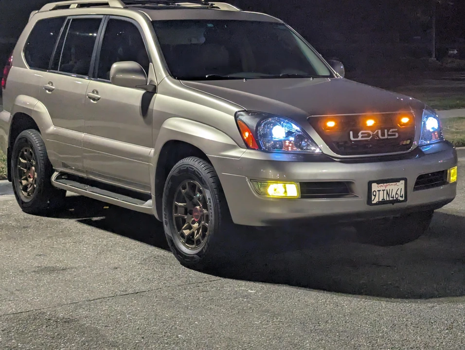 2004 Lexus GX 1st Gen - Image 14 of 31