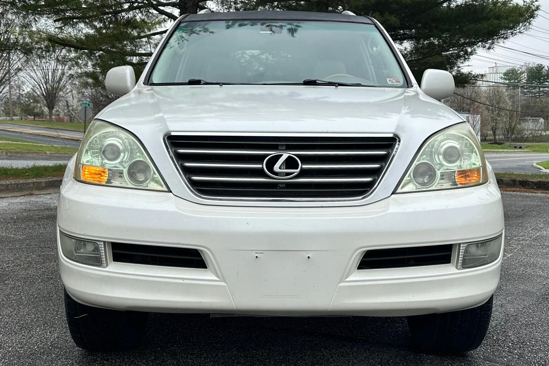 2004 Lexus GX 1st Gen - Image 2 of 31