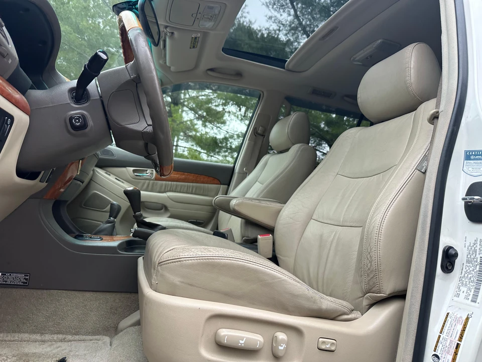 2004 Lexus GX 1st Gen - Image 30 of 31