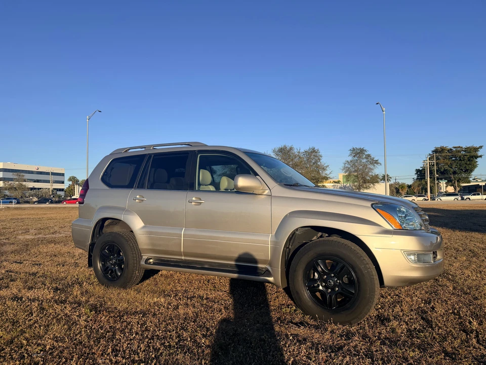 2004 Lexus GX 1st Gen - Image 30 of 31