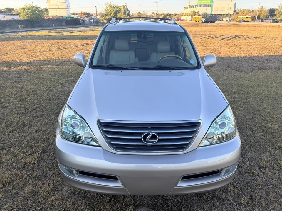 2004 Lexus GX 1st Gen - Image 6 of 31
