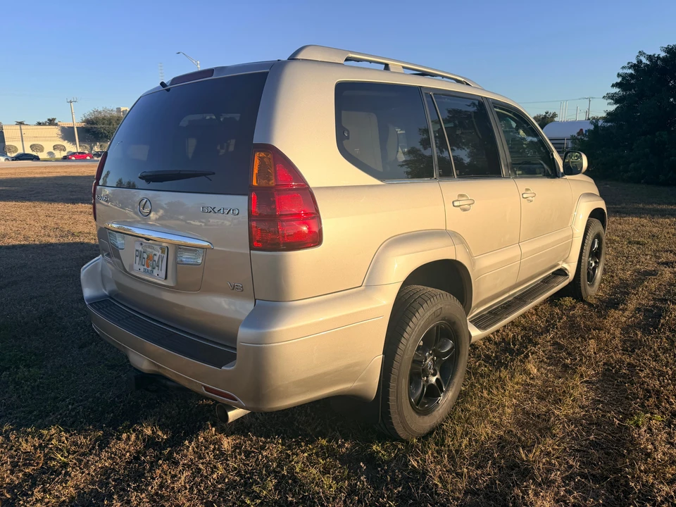 2004 Lexus GX 1st Gen - Image 21 of 31