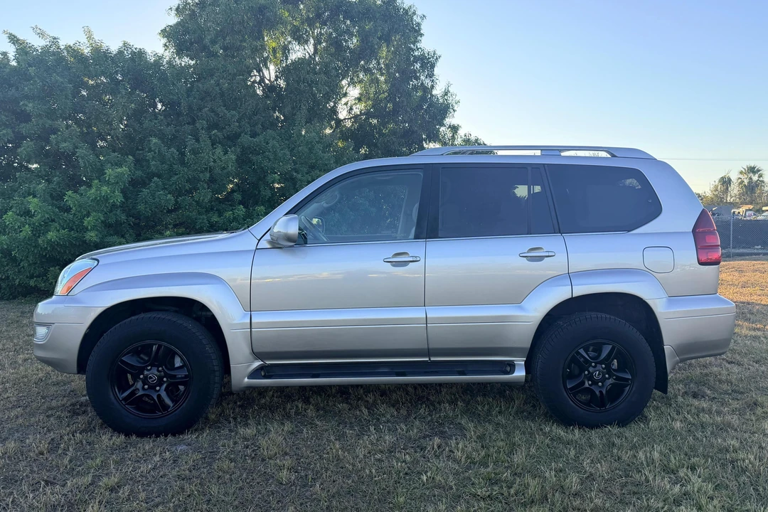 2004 Lexus GX 1st Gen - Image 3 of 31