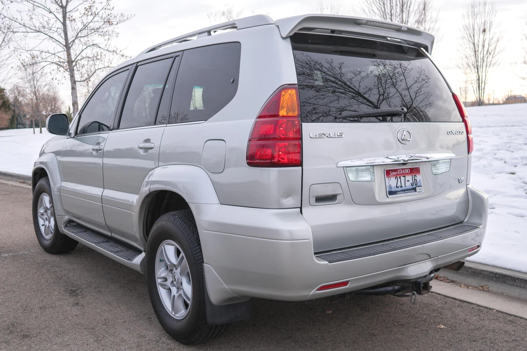 2004 Lexus GX 1st Gen - Image 4 of 8