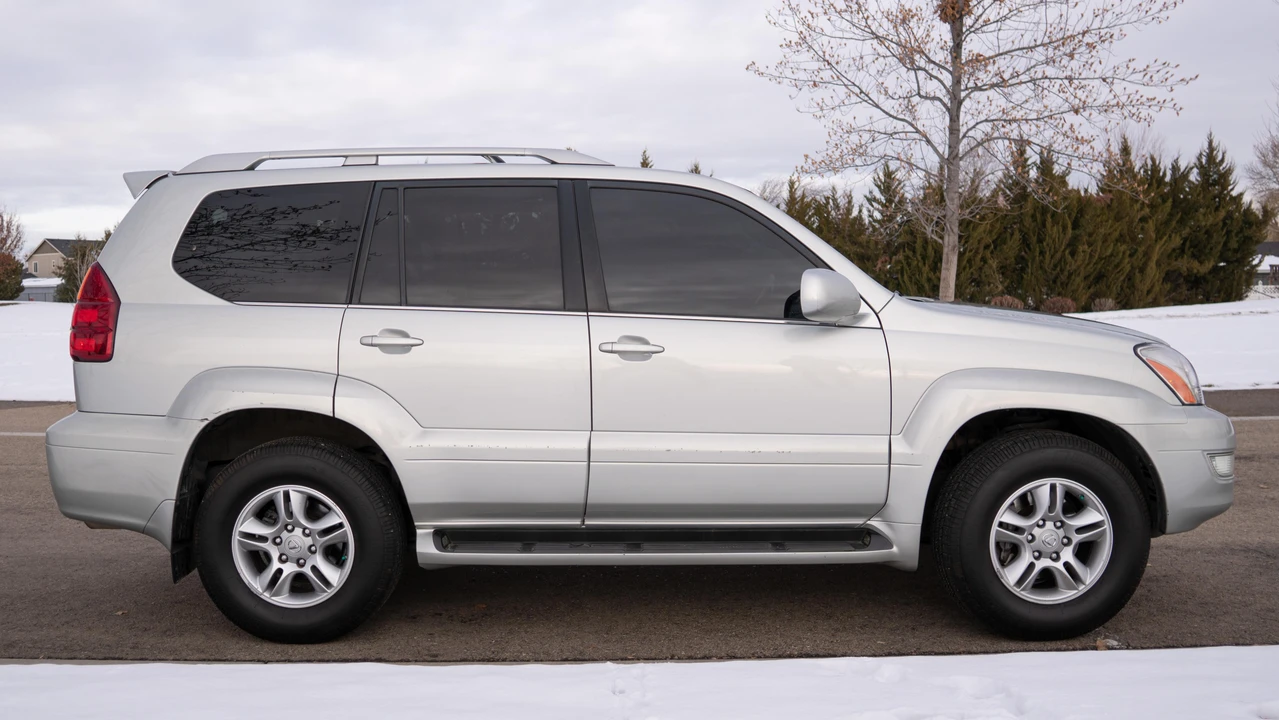 2004 Lexus GX 1st Gen - Image 8 of 8