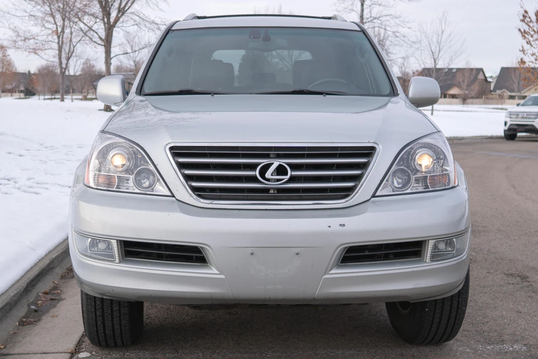 2004 Lexus GX 1st Gen - Image 2 of 8