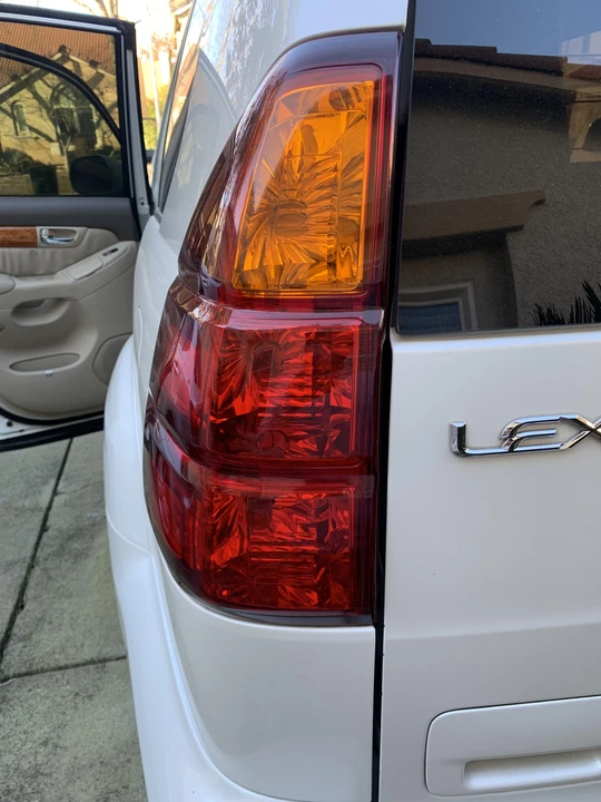 2004 Lexus GX 1st Gen - Image 16 of 31