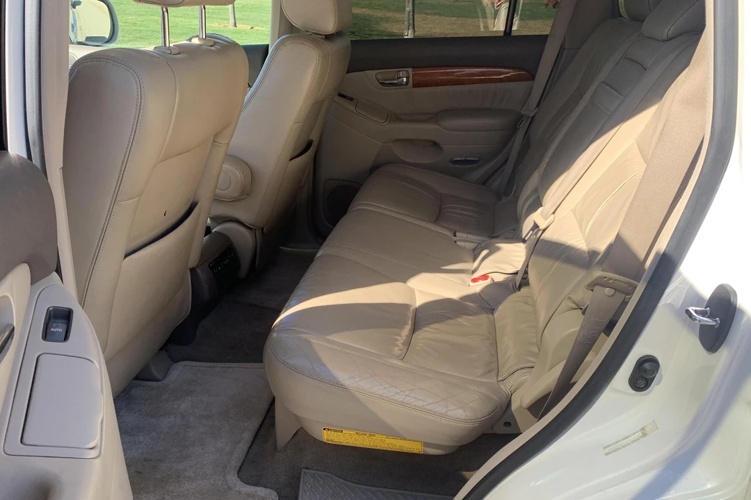 2004 Lexus GX 1st Gen - Image 24 of 31