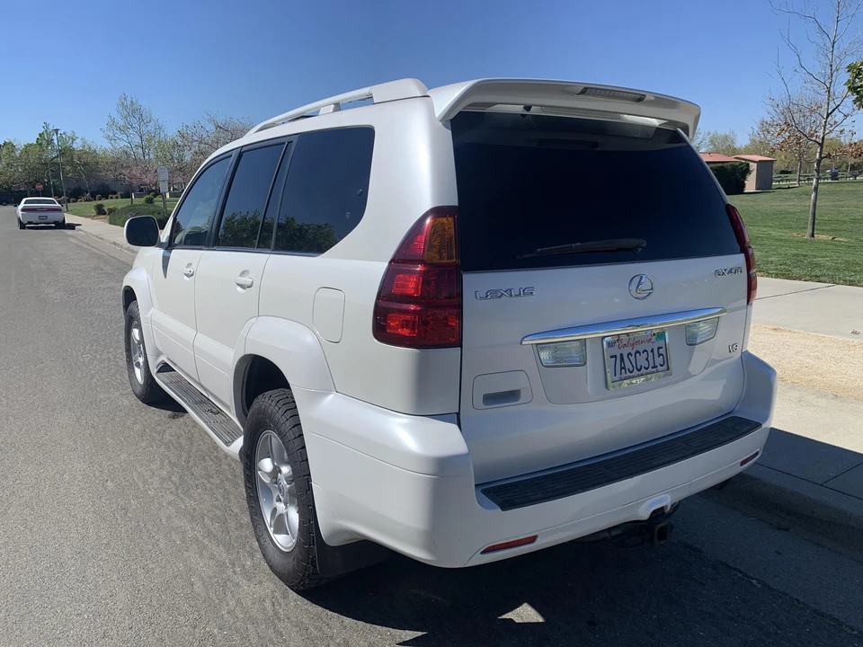 2004 Lexus GX 1st Gen - Image 9 of 31