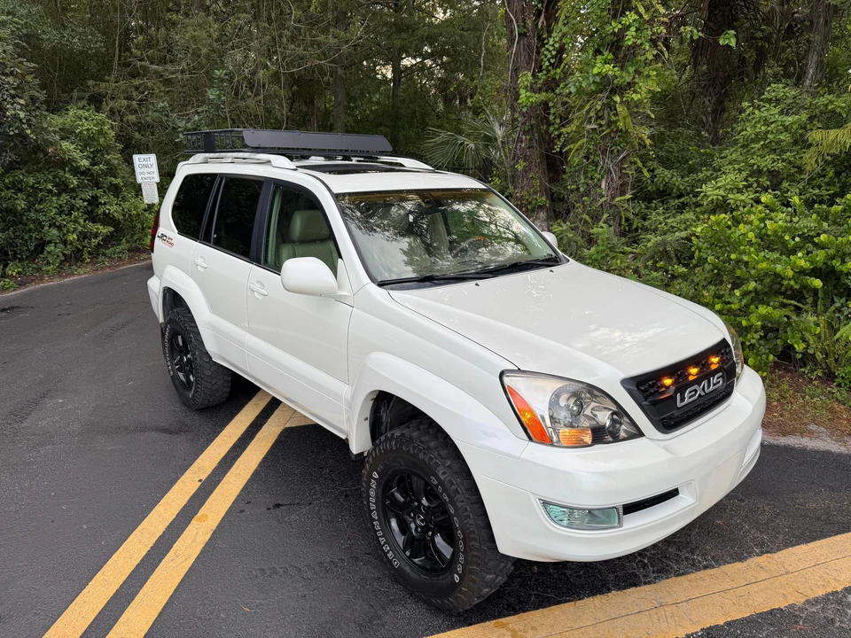2004 Lexus GX 1st Gen - Image 22 of 31