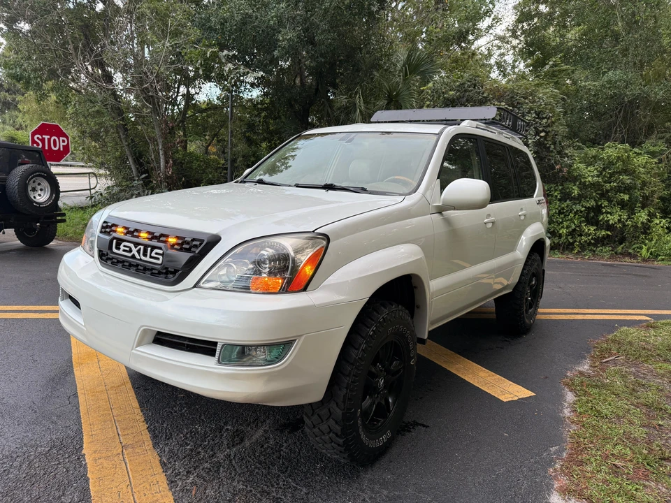 2004 Lexus GX 1st Gen - Image 12 of 31