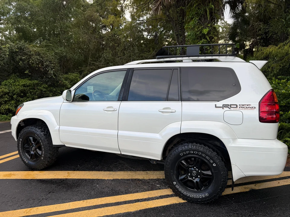 2004 Lexus GX 1st Gen - Image 14 of 31