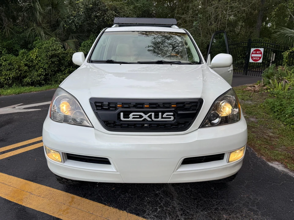 2004 Lexus GX 1st Gen - Image 8 of 31