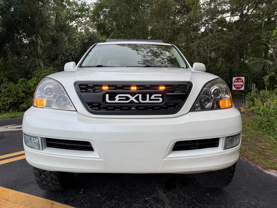2004 Lexus GX 1st Gen - Image 9 of 31