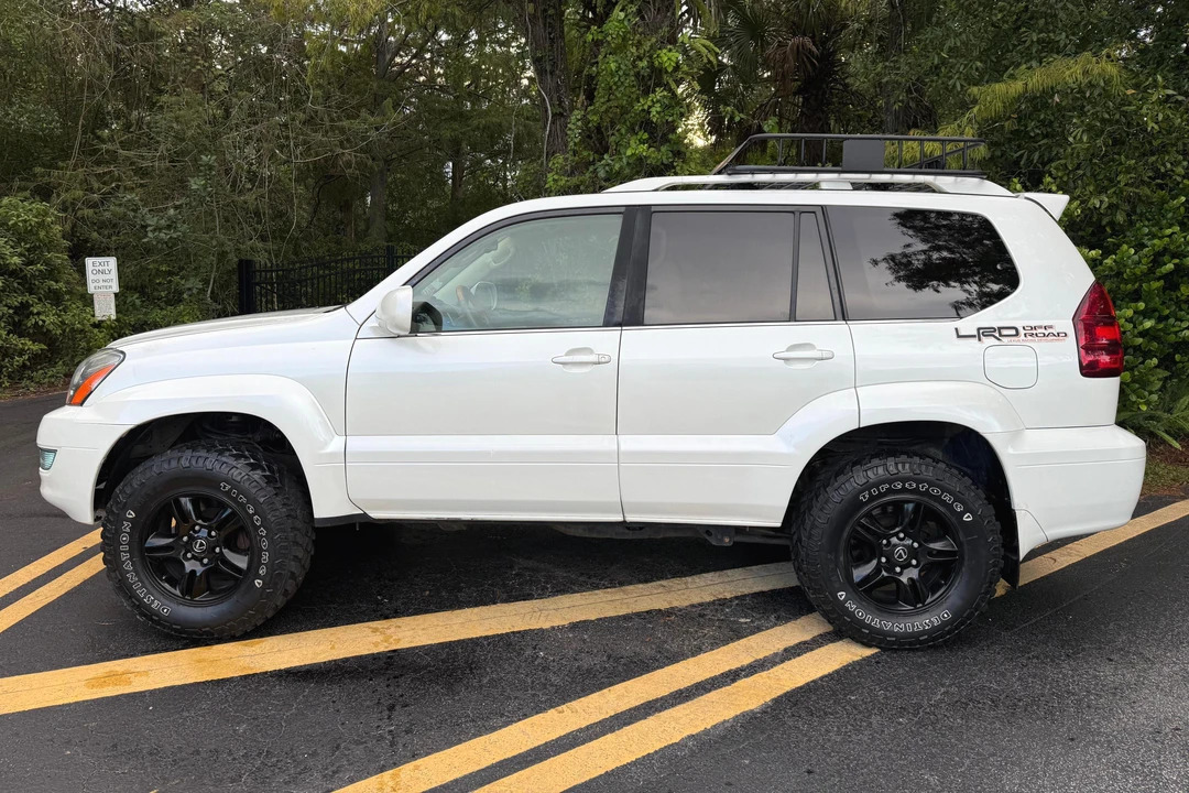 2004 Lexus GX 1st Gen - Image 3 of 31