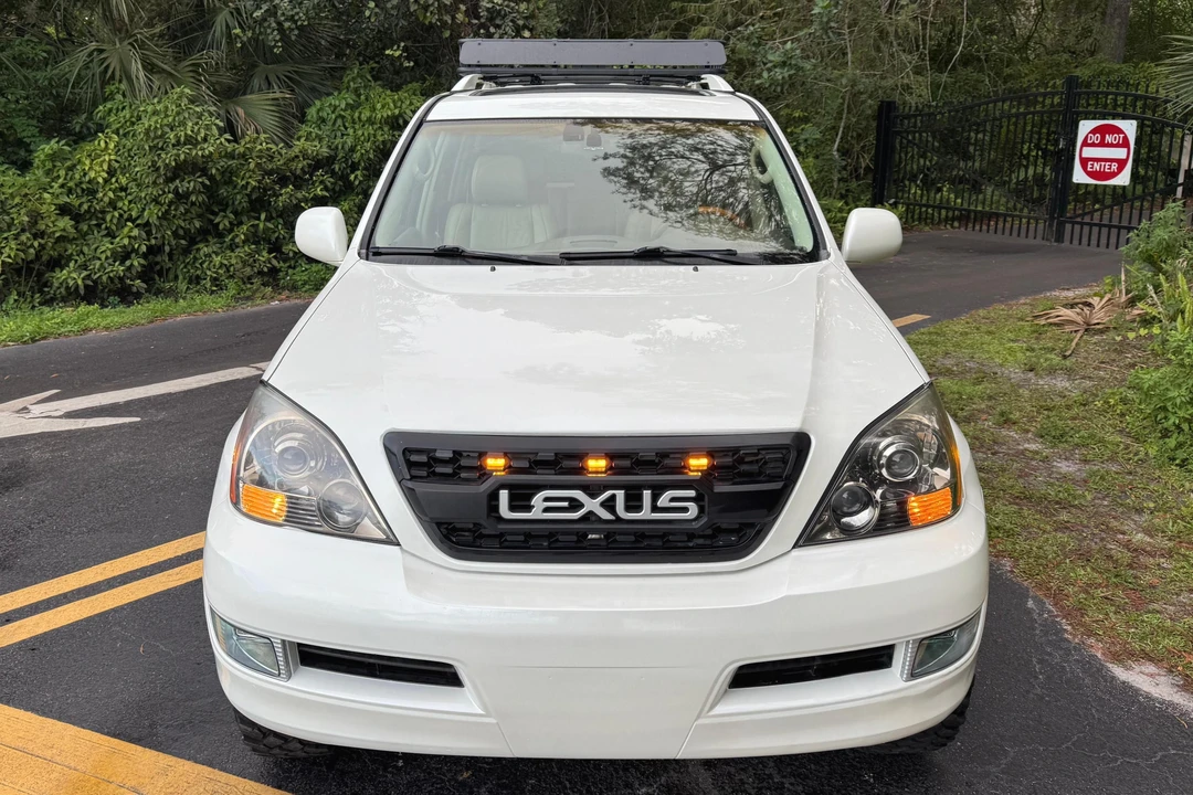 2004 Lexus GX 1st Gen - Image 2 of 31