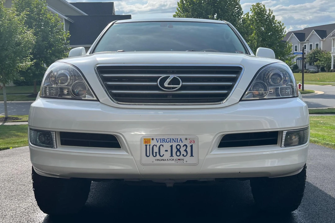2004 Lexus GX 1st Gen - Image 2 of 31