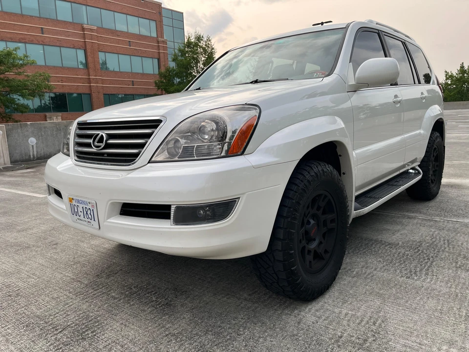 2004 Lexus GX 1st Gen - Image 7 of 31